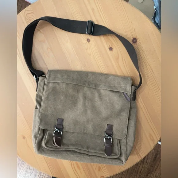 Canvas Messenger Bag for Men Women Travel Satchel Shoulder bag
15.6 Inch Laptop - Picture 8 of 10